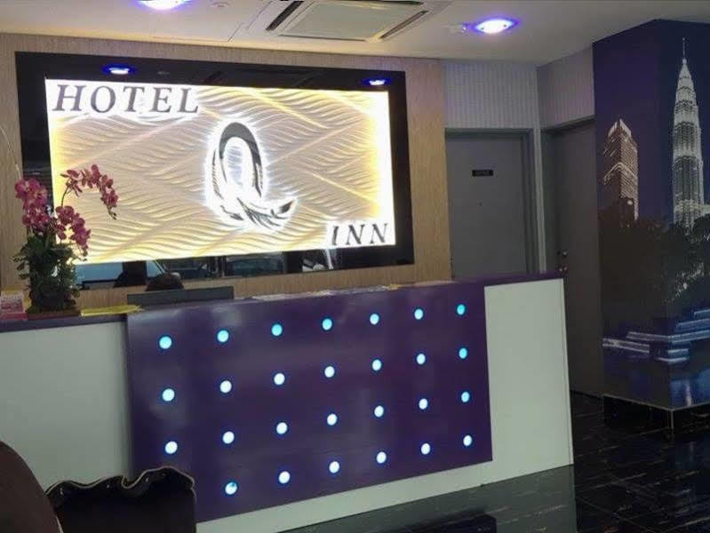 Oyo 176 Hotel Q Inn Petaling Jaya Buitenkant foto